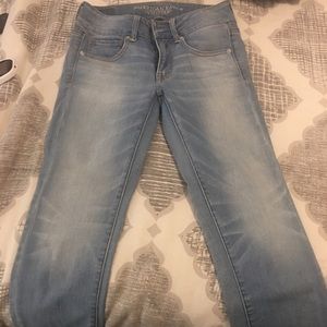 American eagle cropped jeans
